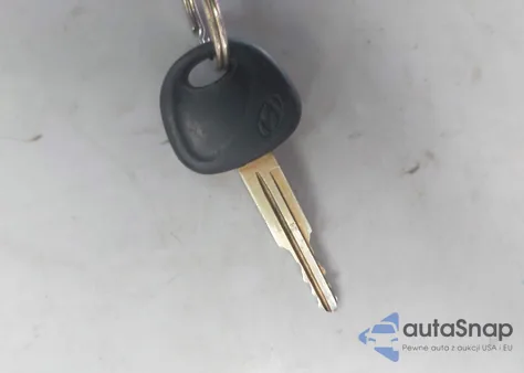 2005 Hyundai Tucson Gl V6 from USA, damaged, VIN KM8JM12D55U128311